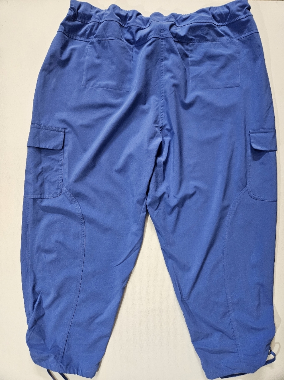 Chicos Zenergy Cargo Capri Pants Womens Size 18 Light Blue High Rise Athleisure - Picture 2 of 6